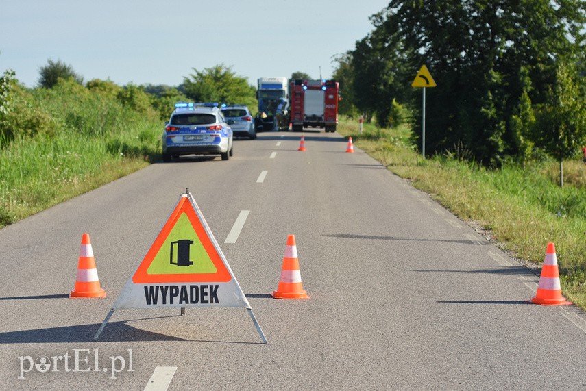 Wypadek na drodze 503. Jedna osoba nie żyje zdjęcie nr 226757