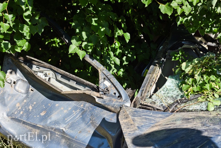 Wypadek na drodze 503. Jedna osoba nie żyje zdjęcie nr 226774