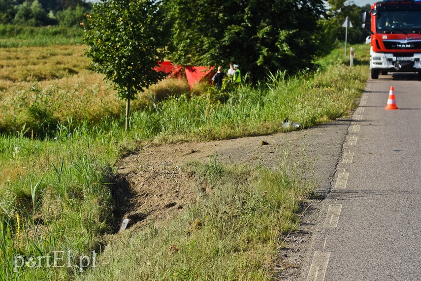 Wypadek na drodze 503. Jedna osoba nie żyje zdjęcie nr 226761