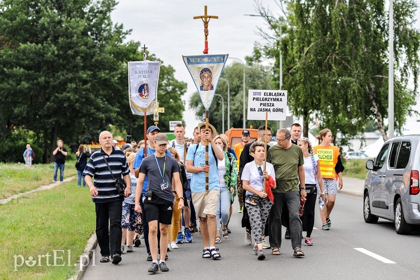 "Prosimy o to, żeby pandemia się skończyła". Ruszyła elbląska pielgrzyma piesza zdjęcie nr 227163