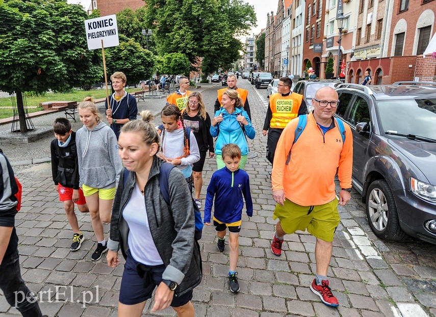 "Prosimy o to, żeby pandemia się skończyła". Ruszyła elbląska pielgrzyma piesza zdjęcie nr 227161