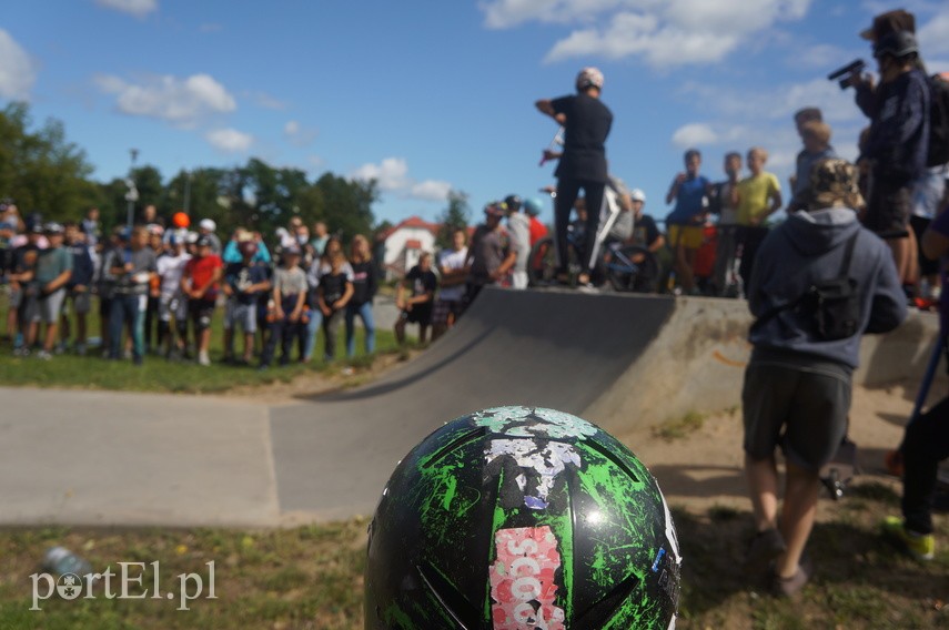 Hulajnogowe show w skateparku zdjęcie nr 227354