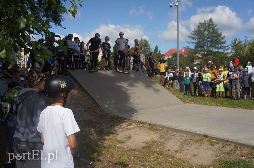 Hulajnogowe show w skateparku zdjęcie nr 227353