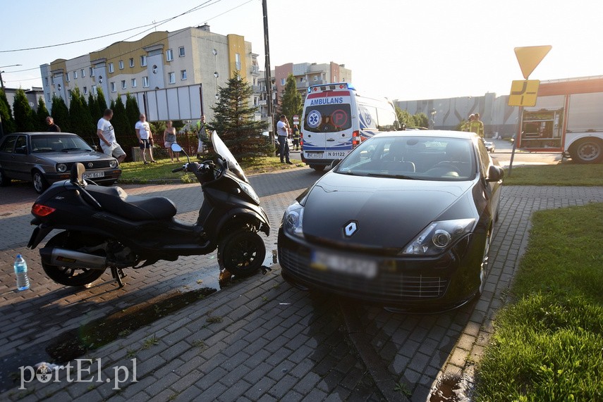 39-latek nie zapanował nad trójkołowcem i uderzył w auto zdjęcie nr 227888