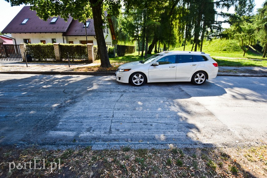 Progów nie ma, wolniej pojedziesz w nocy zdjęcie nr 228033