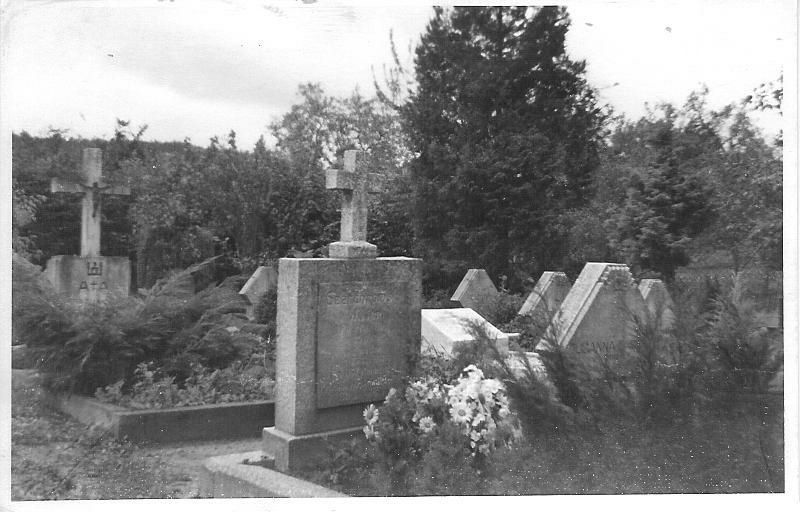Fotografia grobu Ojca wykonana przeze mnie w czasie mojej pierwszej wizyty w Niemczech Zachodnich w 1957 r.