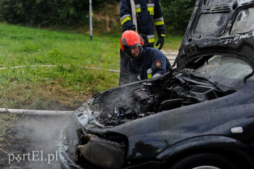 Pożar opla na ul. Łęczyckiej zdjęcie nr 228210