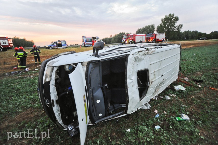 Dachowanie i kolizja w Nowym Dworze Elbląskim zdjęcie nr 228562