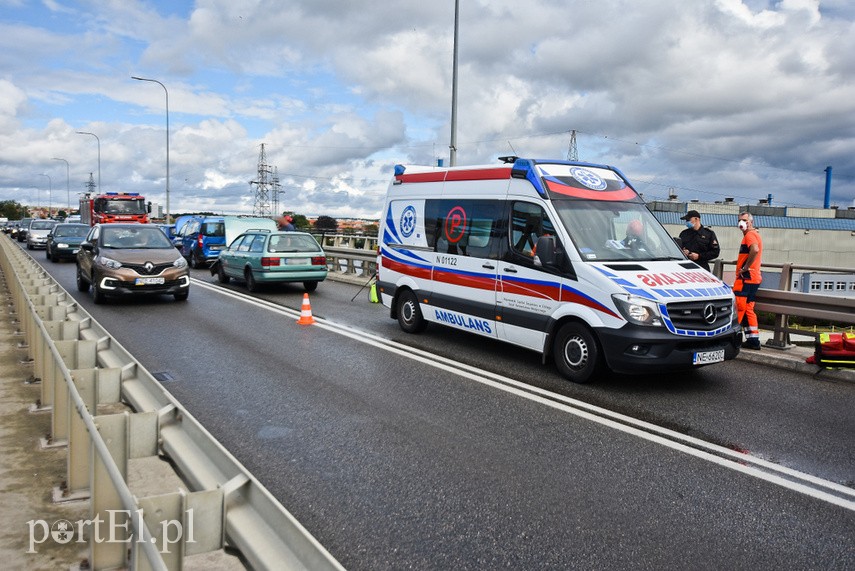 Kolizja czterech aut na moście Unii Europejskiej zdjęcie nr 228891