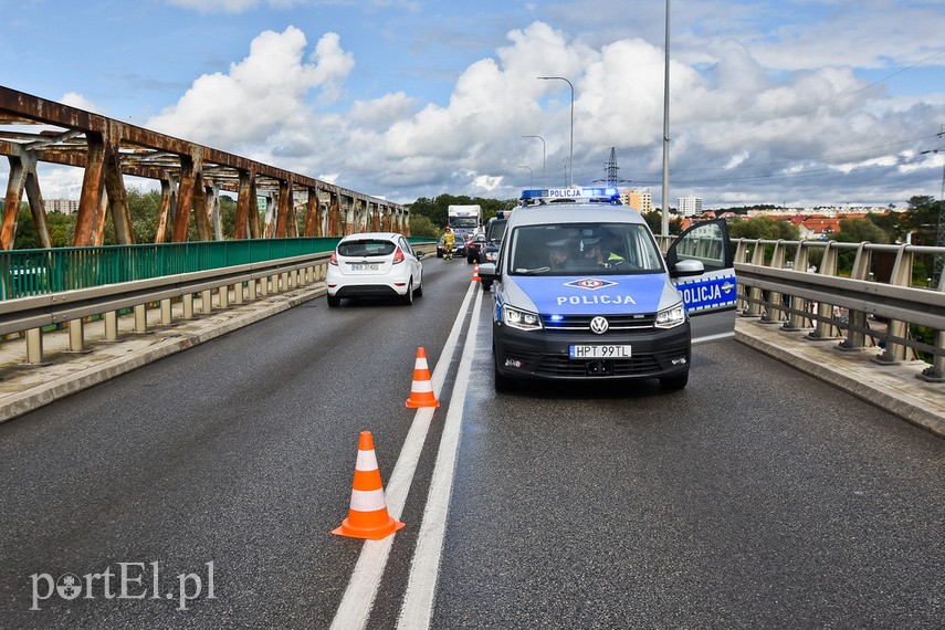 Kolizja czterech aut na moście Unii Europejskiej zdjęcie nr 228897