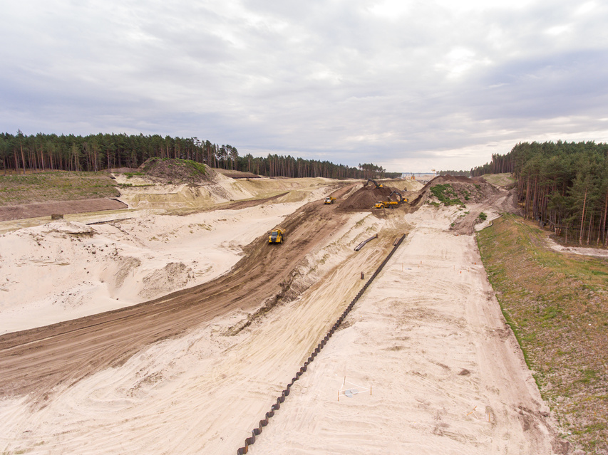 Trwa budowa kanału żeglugowego zdjęcie nr 229050