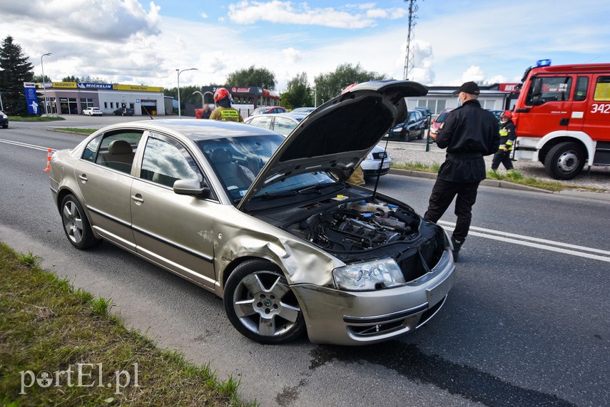 Kolizja trzech aut na ul. Warszawskiej zdjęcie nr 229244