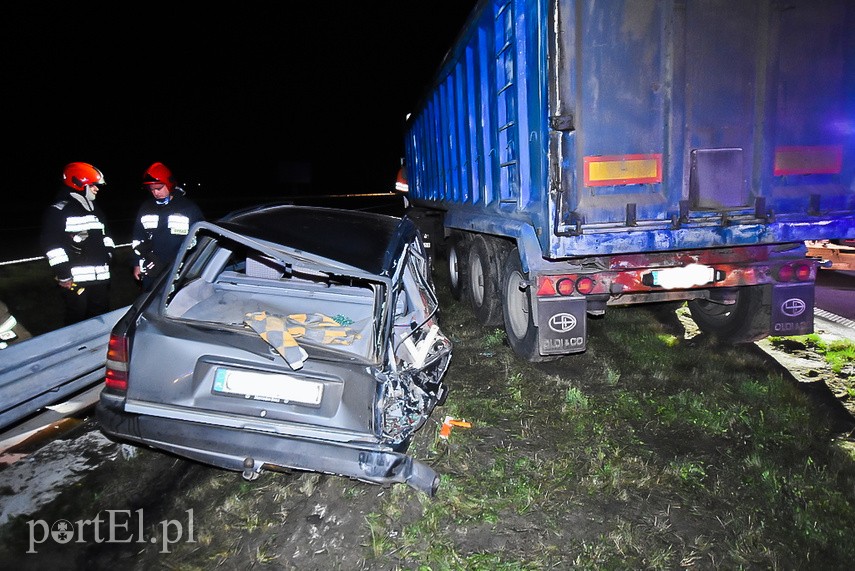 Zderzenie ciężarówki z mercedesem na trasie S7 zdjęcie nr 229755