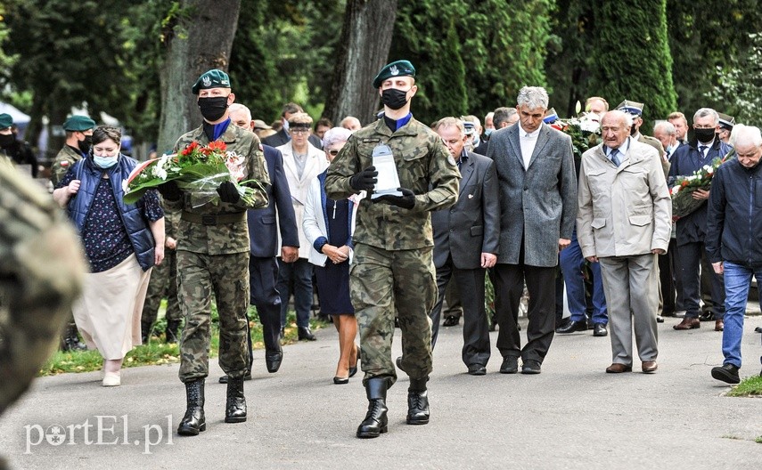 "Mimo brutalnych represji zachowali polskość" zdjęcie nr 230271