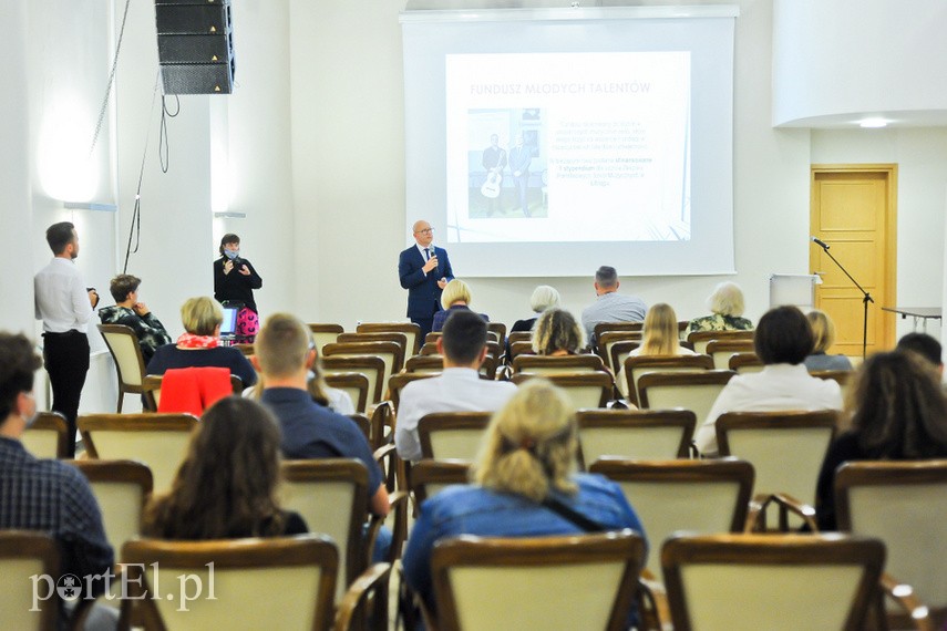 Poznaliśmy stypendystów Fundacji Elbląg zdjęcie nr 230960