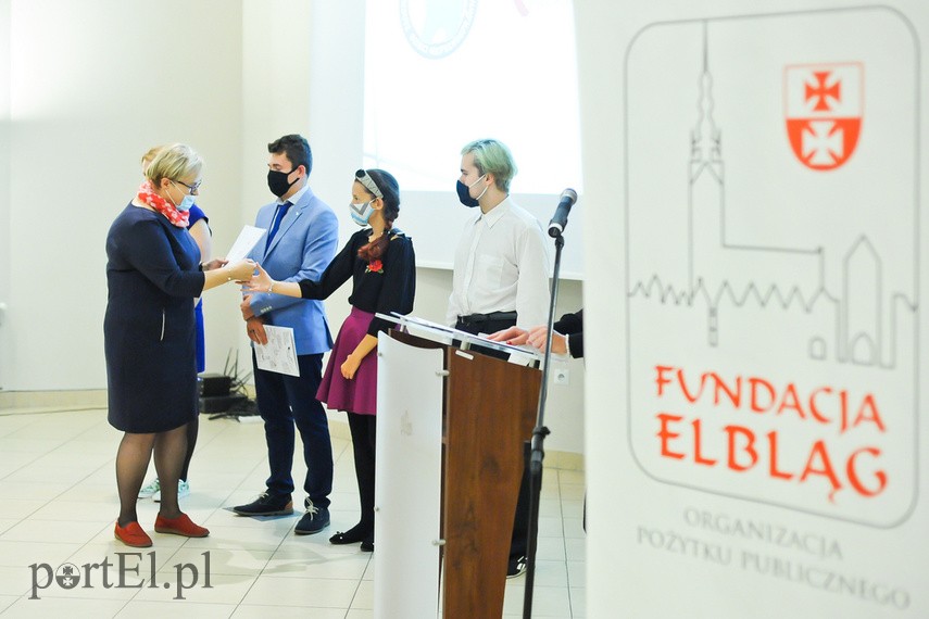 Poznaliśmy stypendystów Fundacji Elbląg zdjęcie nr 230966