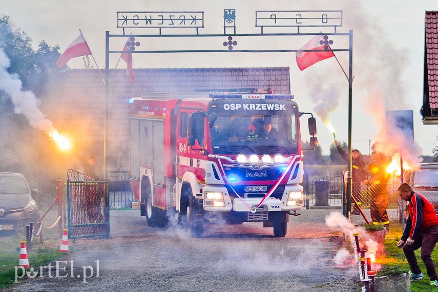 Nowy wóz dla strażaków z Krzewska zdjęcie nr 231129