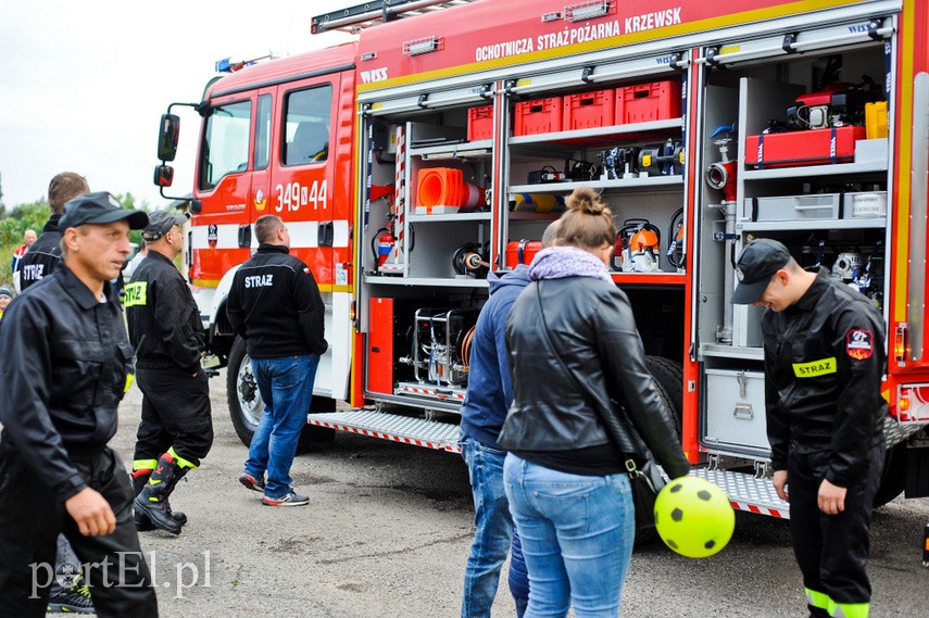 Nowy wóz dla strażaków z Krzewska zdjęcie nr 231154
