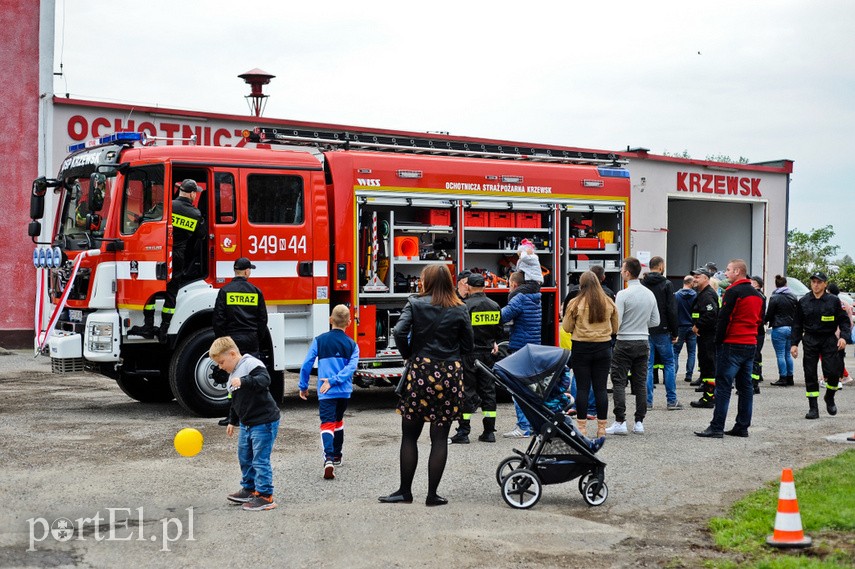 Nowy wóz dla strażaków z Krzewska zdjęcie nr 231155