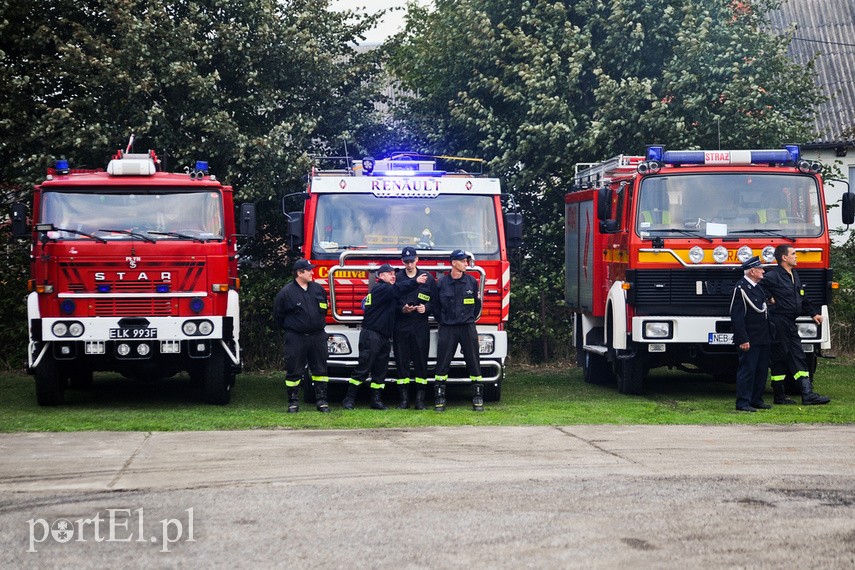Nowy wóz dla strażaków z Krzewska zdjęcie nr 231128
