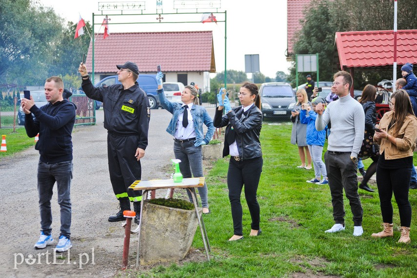 Nowy wóz dla strażaków z Krzewska zdjęcie nr 231134