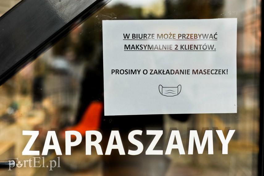 Ponad dwadzieścia mandatów za brak maseczek zdjęcie nr 231534