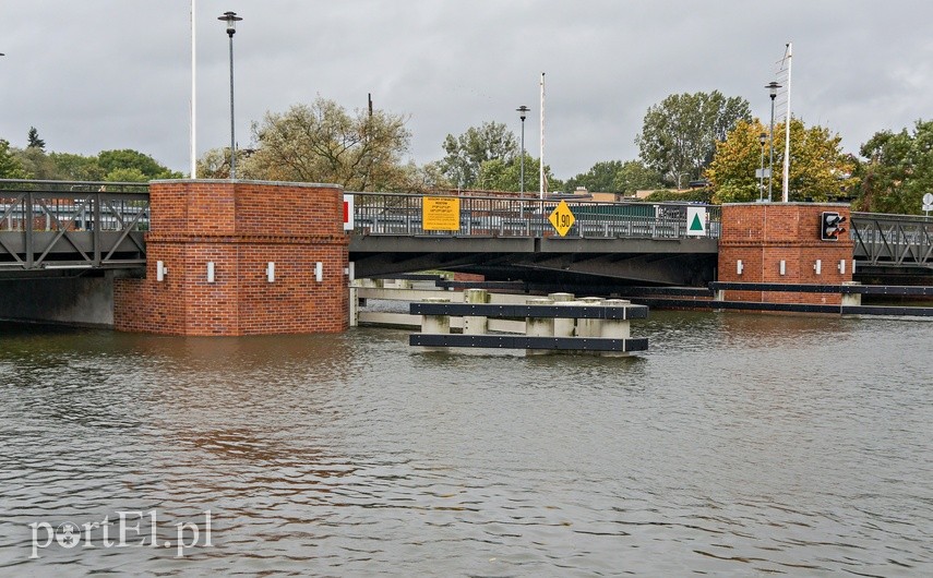 W rzece Elbląg poziom wody przekroczył stan alarmowy zdjęcie nr 231556