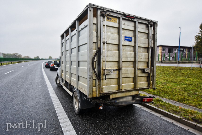 Kolizja bmw z dostawczym fordem zdjęcie nr 231806