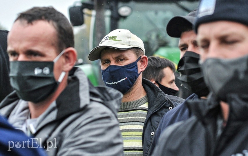 Rolniczy protest w Elblągu. "Nie" dla "piątki Kaczyńskiego" zdjęcie nr 231827