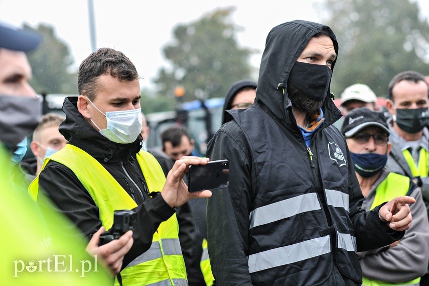 Rolniczy protest w Elblągu. "Nie" dla "piątki Kaczyńskiego" zdjęcie nr 231830