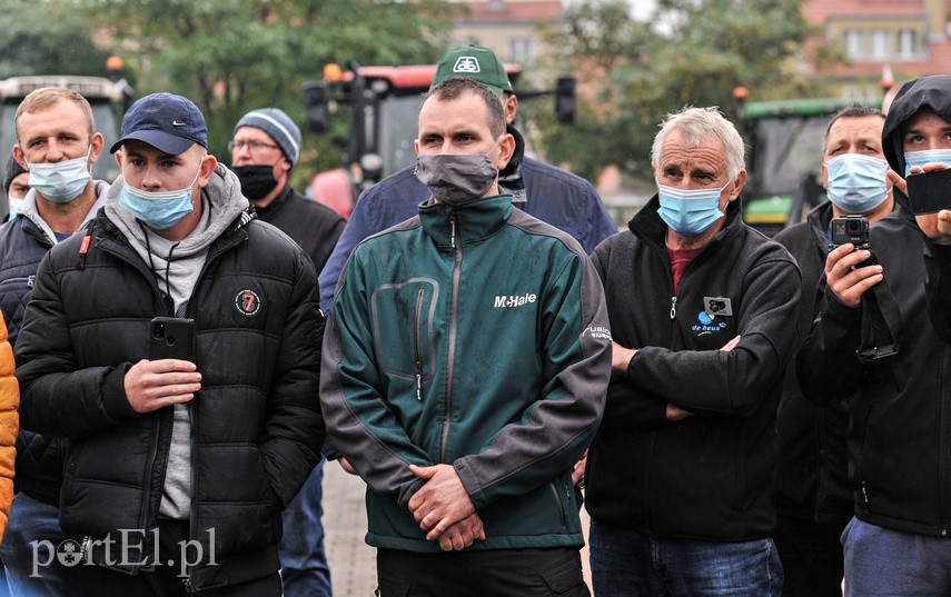 Rolniczy protest w Elblągu. "Nie" dla "piątki Kaczyńskiego" zdjęcie nr 231828