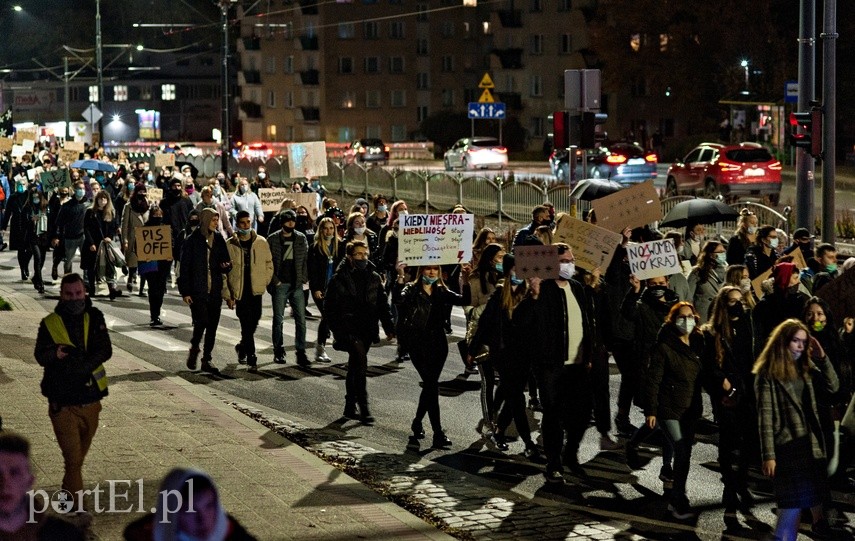 Elblążanie znów wyszli na ulice."Solidarność naszą bronią" zdjęcie nr 232269