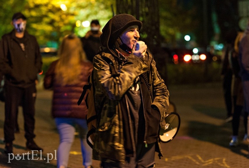 Elblążanie znów wyszli na ulice."Solidarność naszą bronią" zdjęcie nr 232251