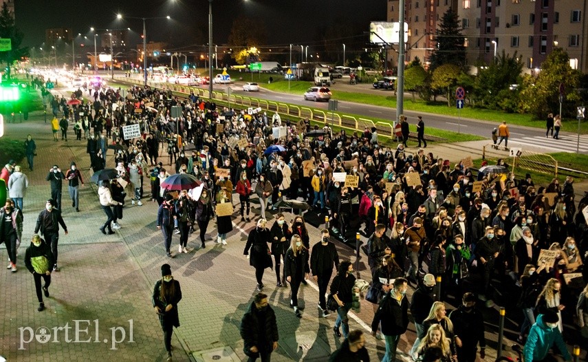 Elblążanie znów wyszli na ulice."Solidarność naszą bronią" zdjęcie nr 232293