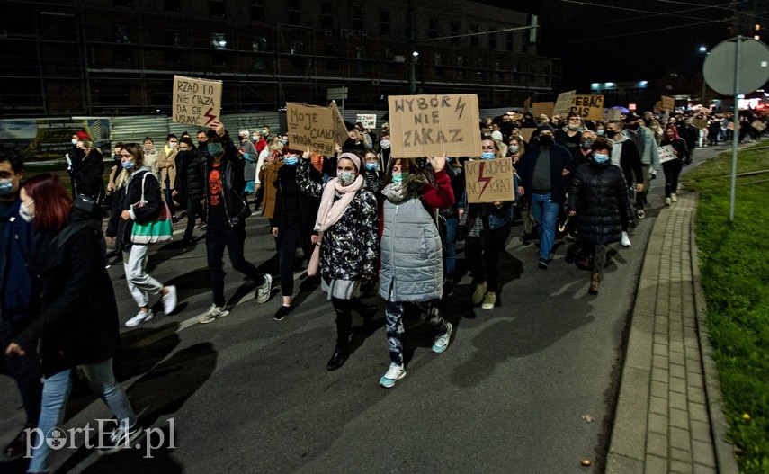 Elblążanie znów wyszli na ulice."Solidarność naszą bronią" zdjęcie nr 232280
