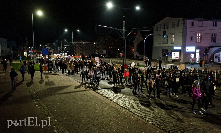 Elblążanie znów wyszli na ulice."Solidarność naszą bronią" zdjęcie nr 232271