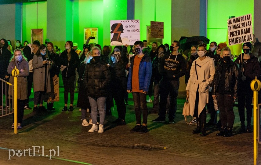 Elblążanie znów wyszli na ulice."Solidarność naszą bronią" zdjęcie nr 232250