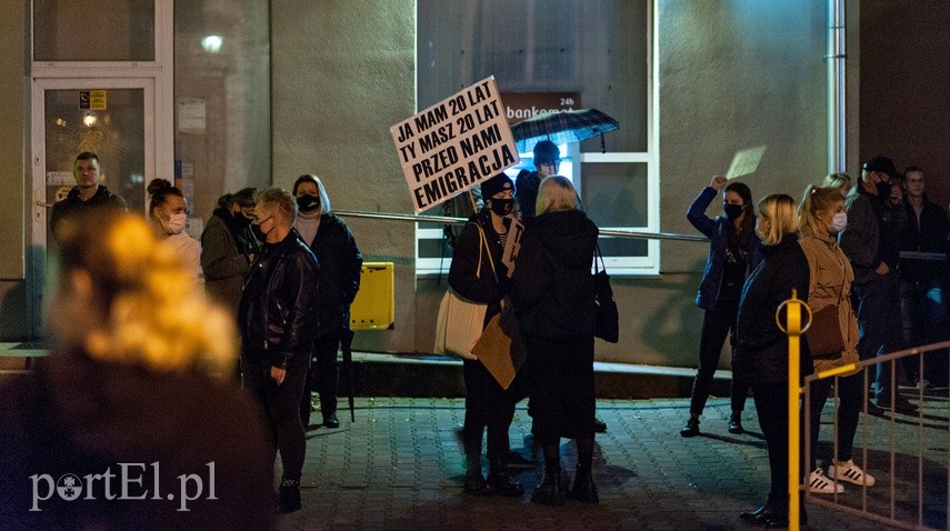 Elblążanie znów wyszli na ulice."Solidarność naszą bronią" zdjęcie nr 232244