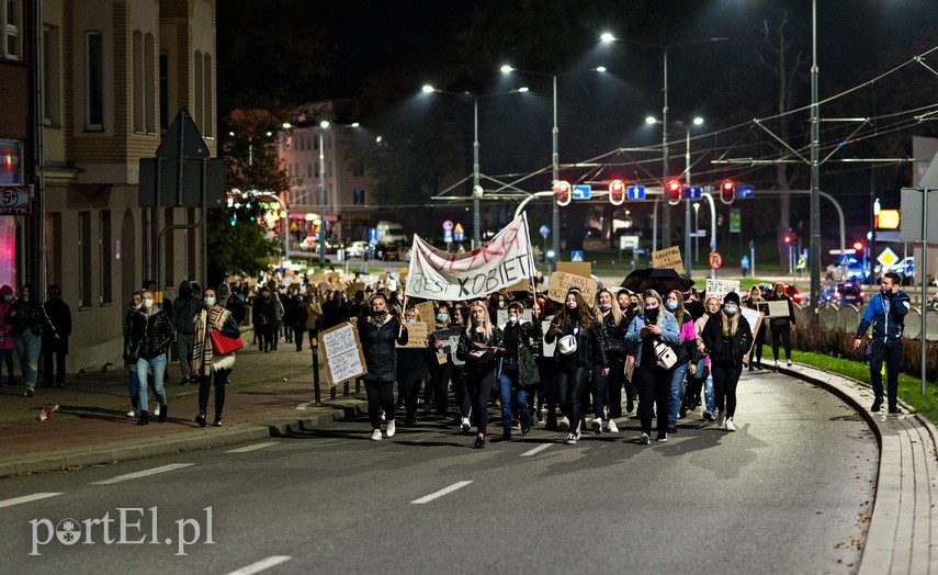 Elblążanie znów wyszli na ulice."Solidarność naszą bronią" zdjęcie nr 232266