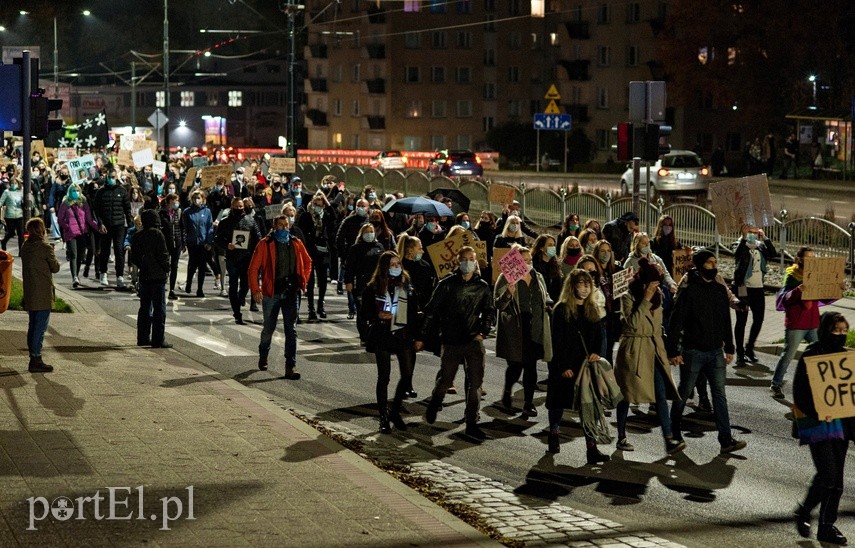 Elblążanie znów wyszli na ulice."Solidarność naszą bronią" zdjęcie nr 232270