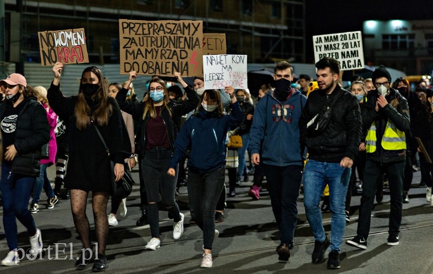 Elblążanie znów wyszli na ulice."Solidarność naszą bronią" zdjęcie nr 232283