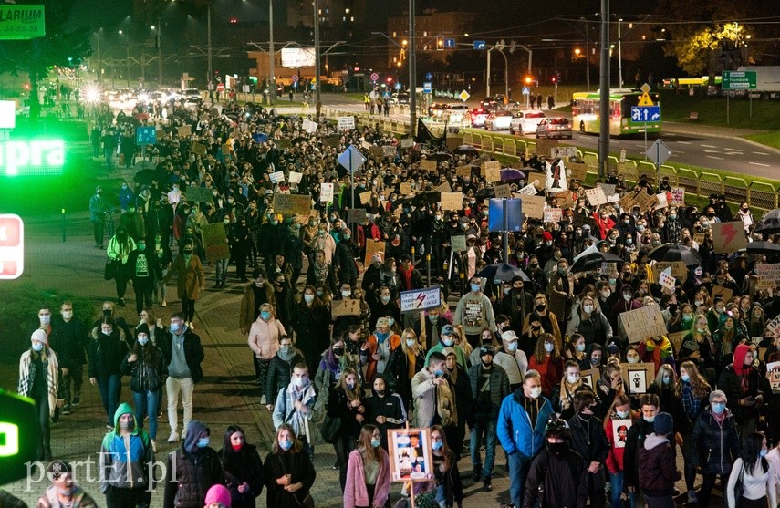 Elblążanie znów wyszli na ulice."Solidarność naszą bronią" zdjęcie nr 232290