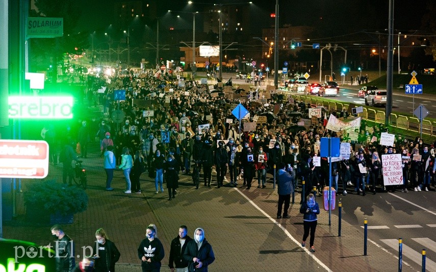 Elblążanie znów wyszli na ulice."Solidarność naszą bronią" zdjęcie nr 232288