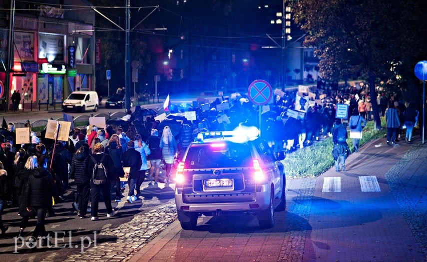 Elblążanie znów wyszli na ulice."Solidarność naszą bronią" zdjęcie nr 232276