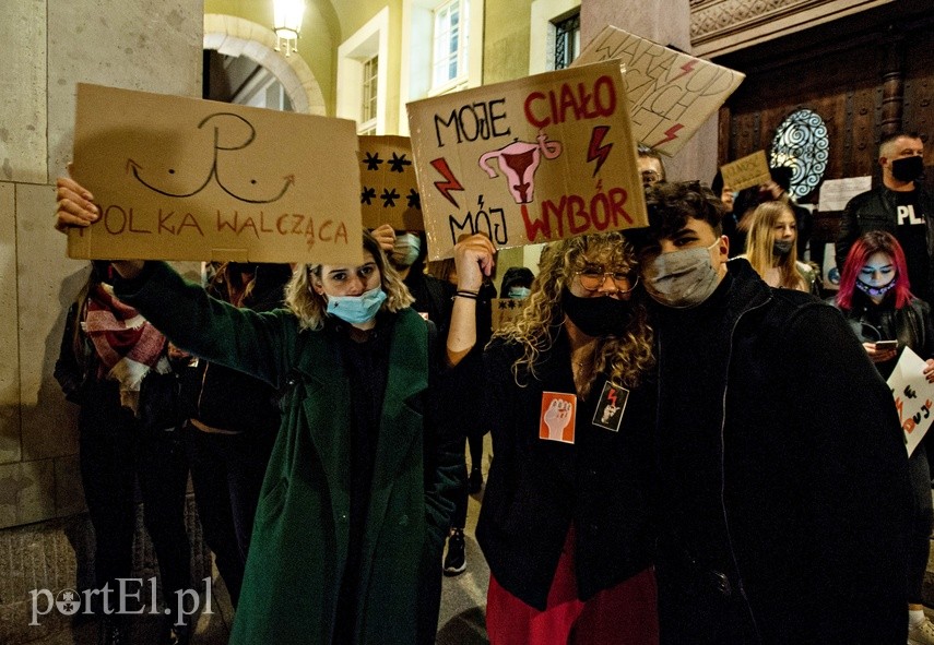 Elblążanie znów wyszli na ulice."Solidarność naszą bronią" zdjęcie nr 232260