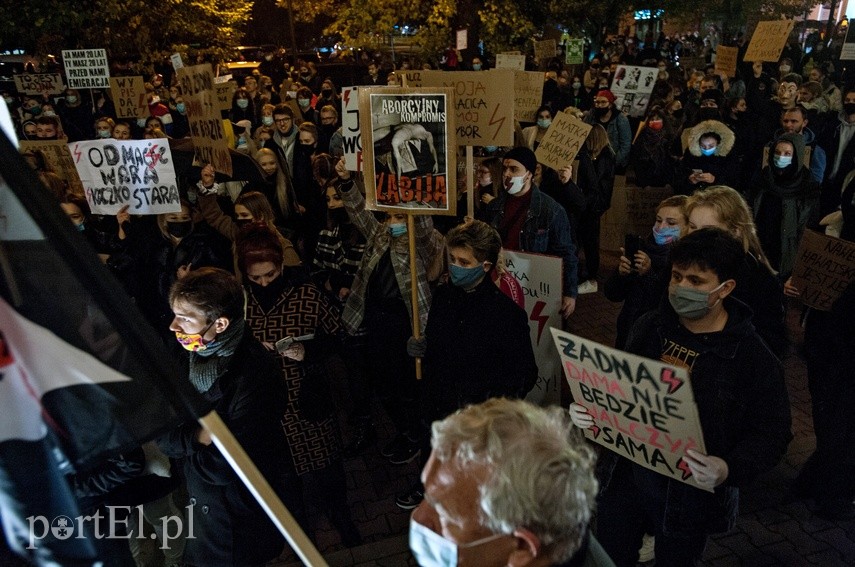 Elblążanie znów wyszli na ulice."Solidarność naszą bronią" zdjęcie nr 232258