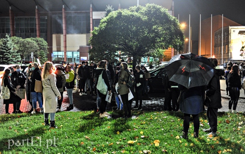 "No woman, no kraj". Kolejne protesty w Elblągu zdjęcie nr 232454