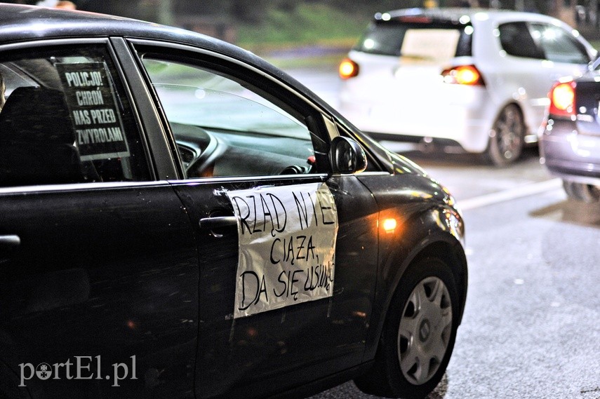 "No woman, no kraj". Kolejne protesty w Elblągu zdjęcie nr 232485