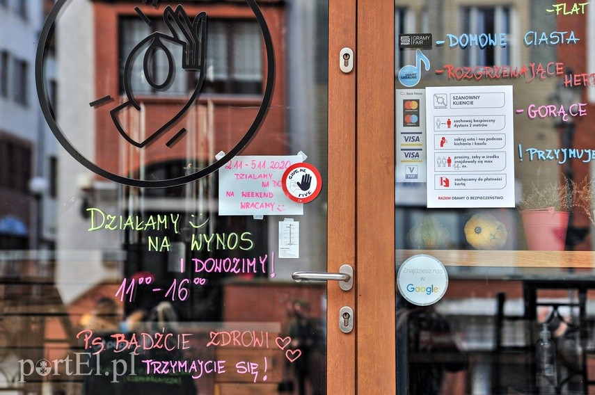 Gastronomia z czarną polewką dla rządu zdjęcie nr 232500