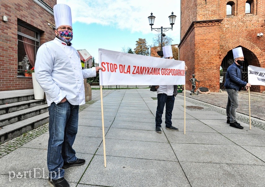 Gastronomia z czarną polewką dla rządu zdjęcie nr 232495